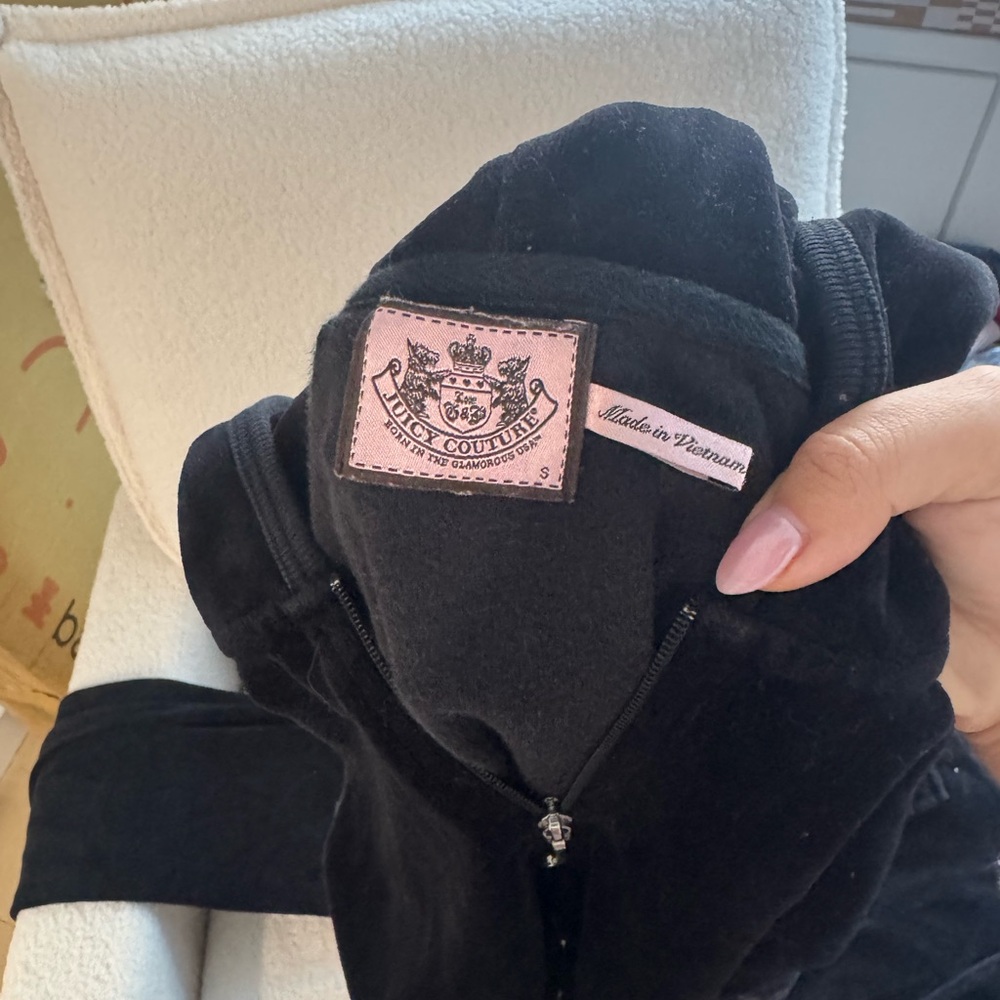 Juicy Couture Black Velour Jogger Set - Picture 5 of 6